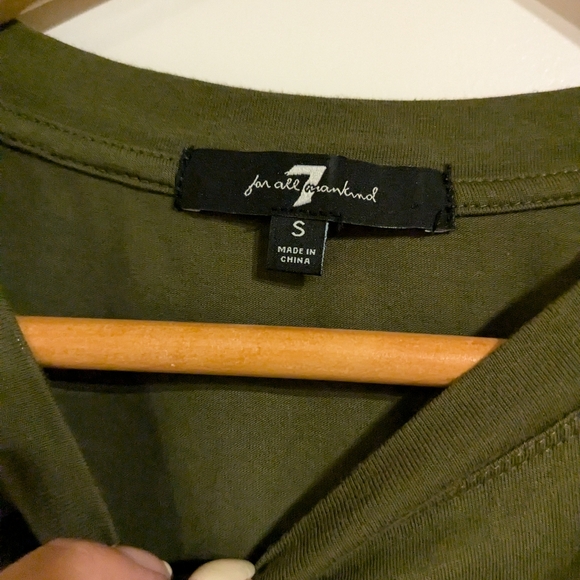 Shoulder pad shirt - Picture 2 of 4